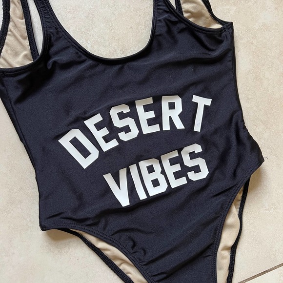 Private Party DESERT VIBES One Piece Swimsuit Size M/L - Picture 4 of 8